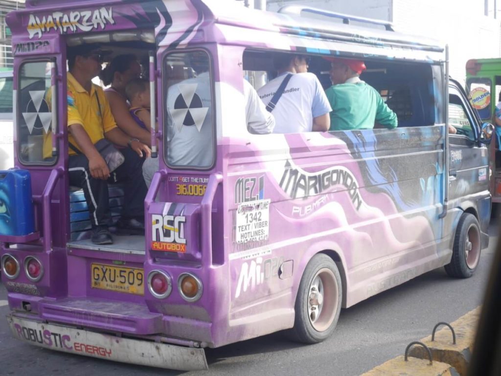 フィリピンのバス、ジプニー